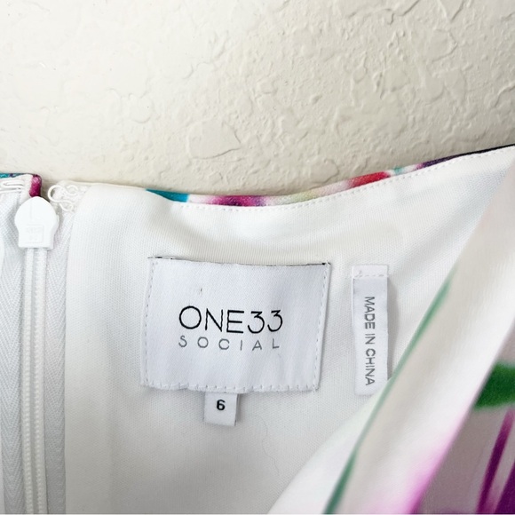 One33 Social Aria Twist Front Printed Jersey Mini Dress Size 6 - Picture 5 of 8